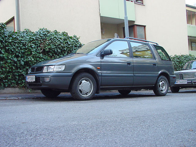 Mitsubishi Space Wagon Seite