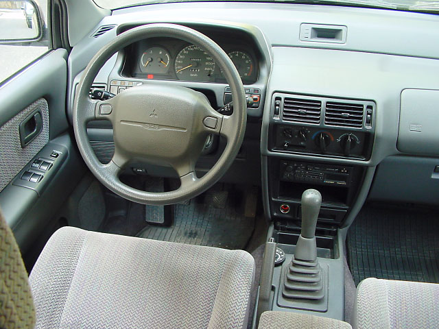 Mitsubishi Space Wagon Fahrerperspektive